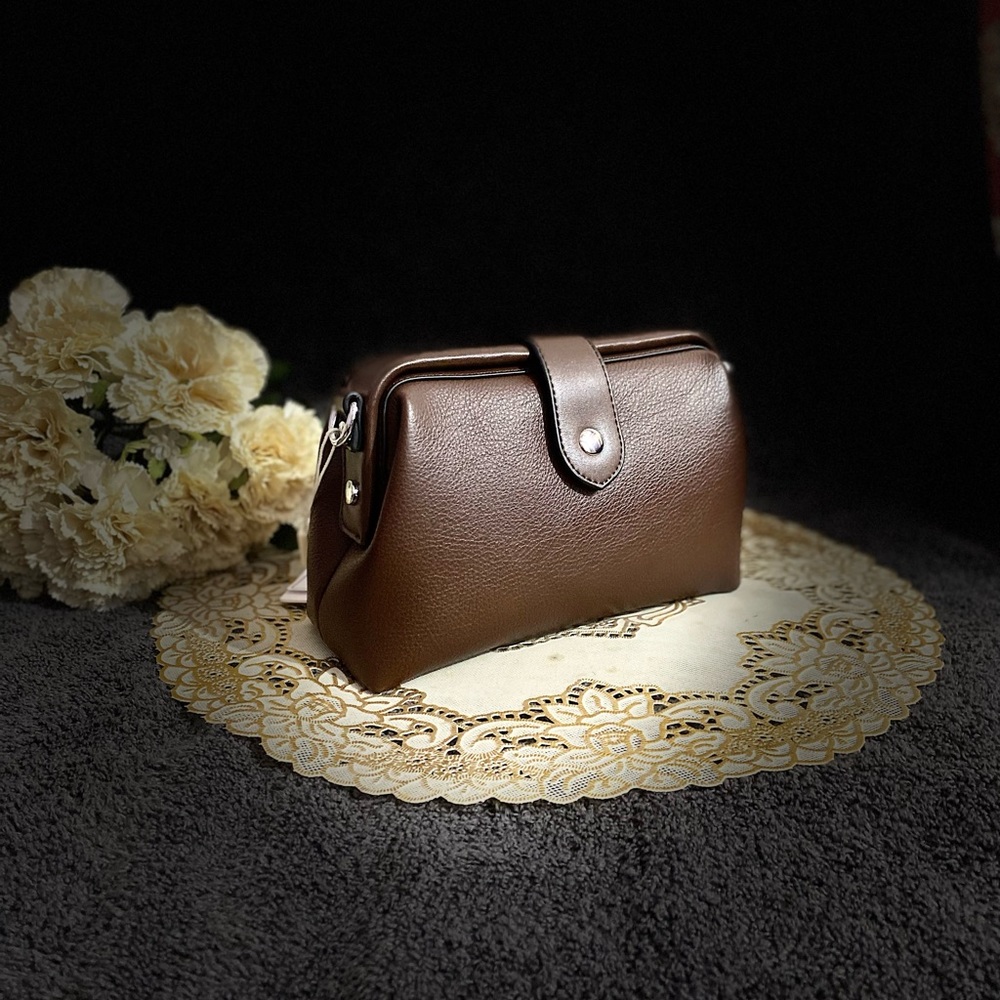 Brown leather bag - Picture 13 of 16